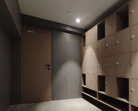 SWIMMING POOL CHANGING ROOM